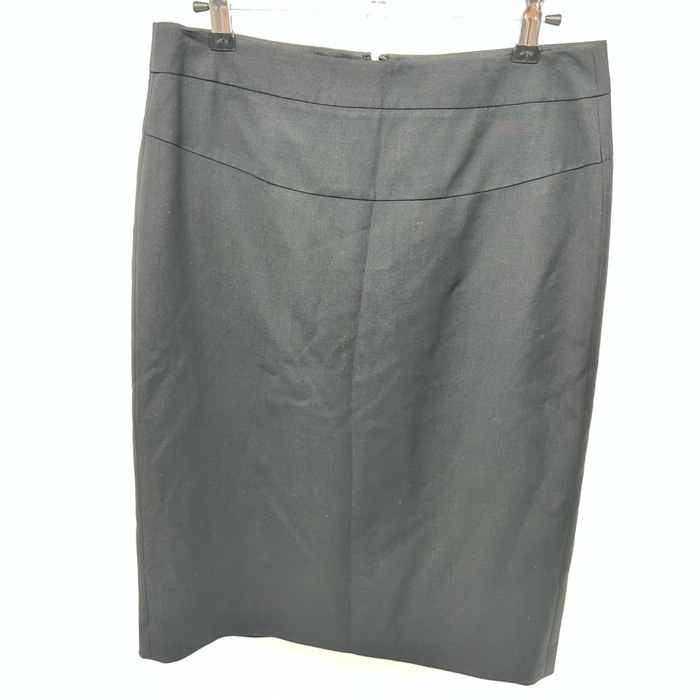 Club Monaco Classic Black Pencil Skirt w/Back Kick Pleated Vent-Size0